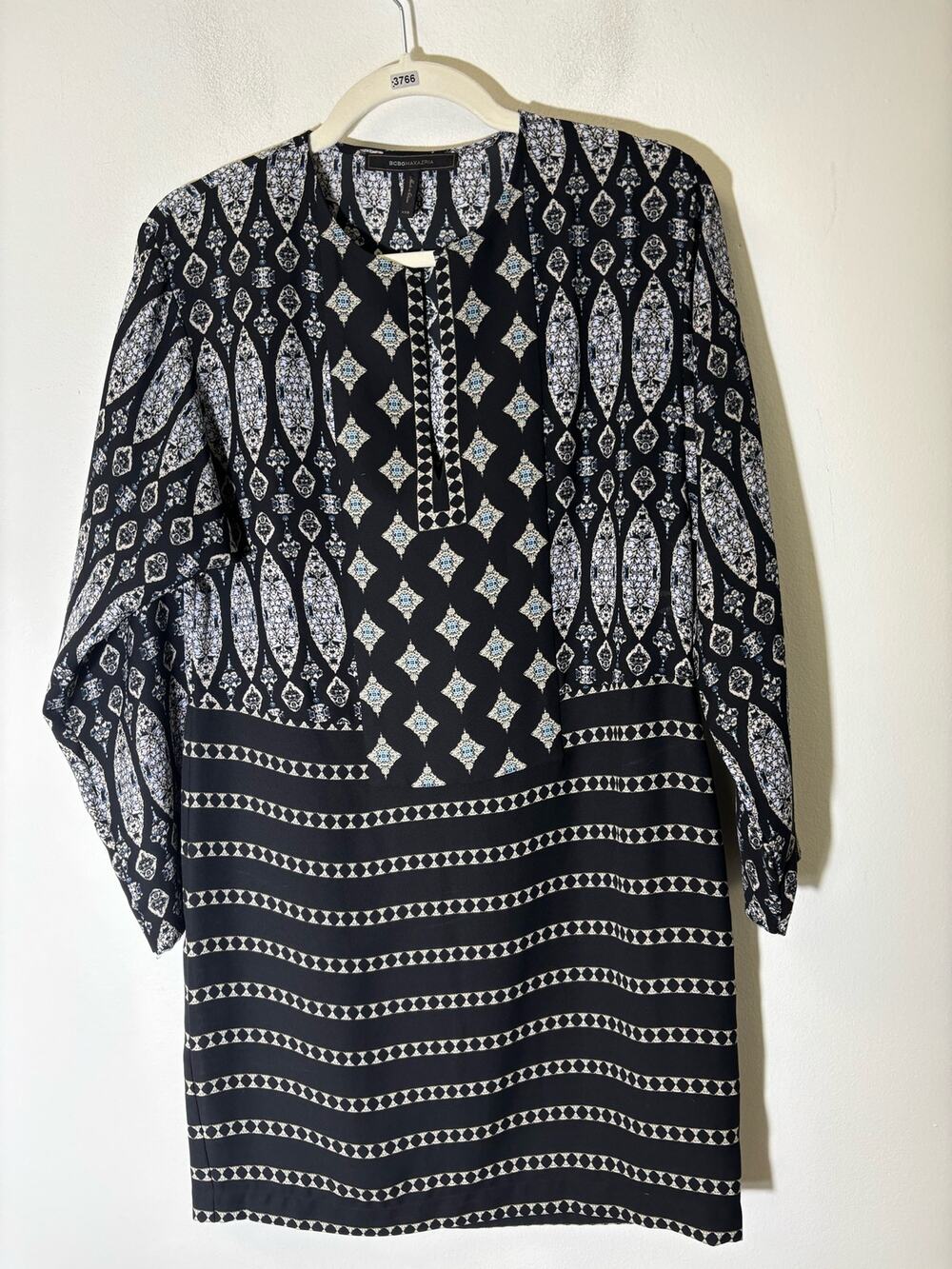 BCBG Black Long Sleeve V Neck Mini Dress Sz XXS